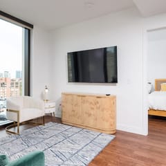 Back-Bay 2BR Condo w Roof top, Gym, Parking