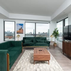 Central Upscale 2BR Condo wGym Office & Parking