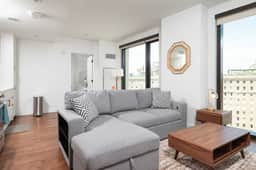 Back-Bay Lux Central 2BR Condo with Rooftop and Parking - Image 3