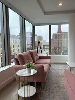 Upscale Central 2BR Condo with Gym & Parking near Boston Common, MGH & TUFTS! - Image 4