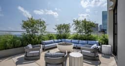 Back-Bay Central Condo w Roof top, Gym & Parking - Image 3