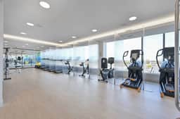 Central Square 3BR Condo with Downtown View, Gym and Parking! 8 Sleeps - Image 5