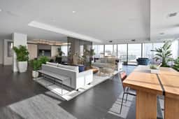 Central 1BR Apartment Assembly Square Pool Gym Parking Sleep 5 - Image 5