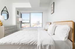 Central Serene Condo King Bed by MIT Harvard GYM - Image 4