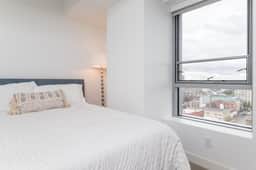 High Rise 3 BR Retreat w City Skyline Views, Shared Gym - Image 5