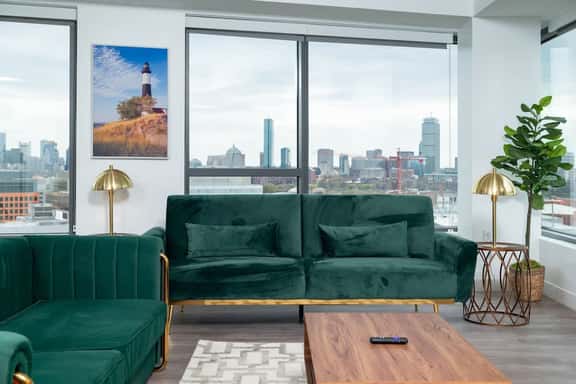 Central 3BR & Den Penthouse Boston Common MGH & TUFTS - Image 1