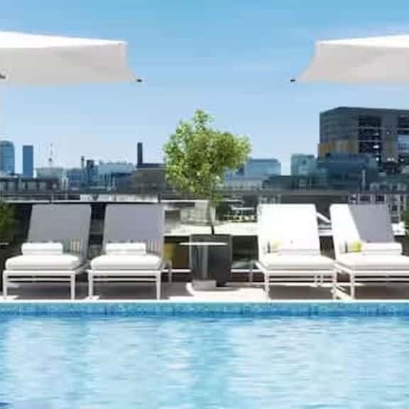 Central 2BR Boston Pool views near Public Garden - Image 1
