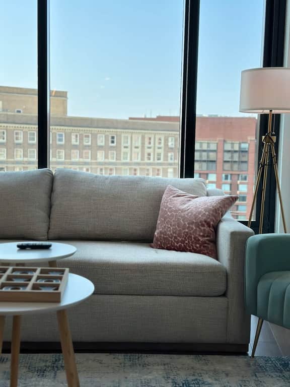 Back Bay Central Penthouse with Gym Parking In Unit Washer Dryer - Image 4