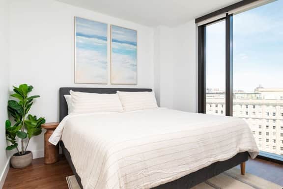 Back-Bay Upscale Central Penthouse W Roof-top - Image 2
