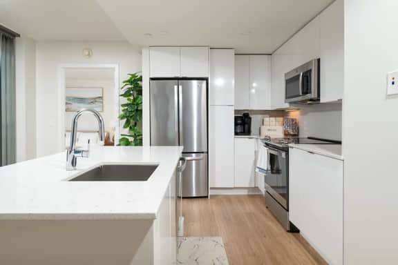 Central 2BR Condo in Downtown Boston & T-Station - Image 5