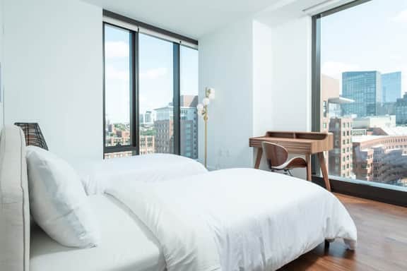 Back-Bay 2BR Penthouse w Roof top and GYM - Image 2