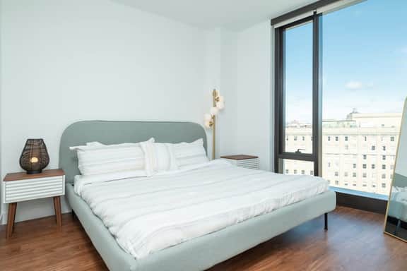 Back-Bay 2BR Penthouse w Roof top and GYM - Image 4