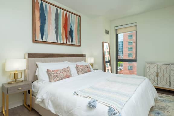 Central Condo Fenway near RedSox Green Line w Gym - Image 2