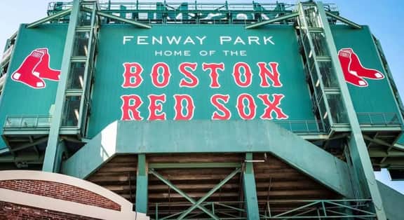 Central 2BR Den Fenway Walk to BU Longwood Red Sox - Image 5